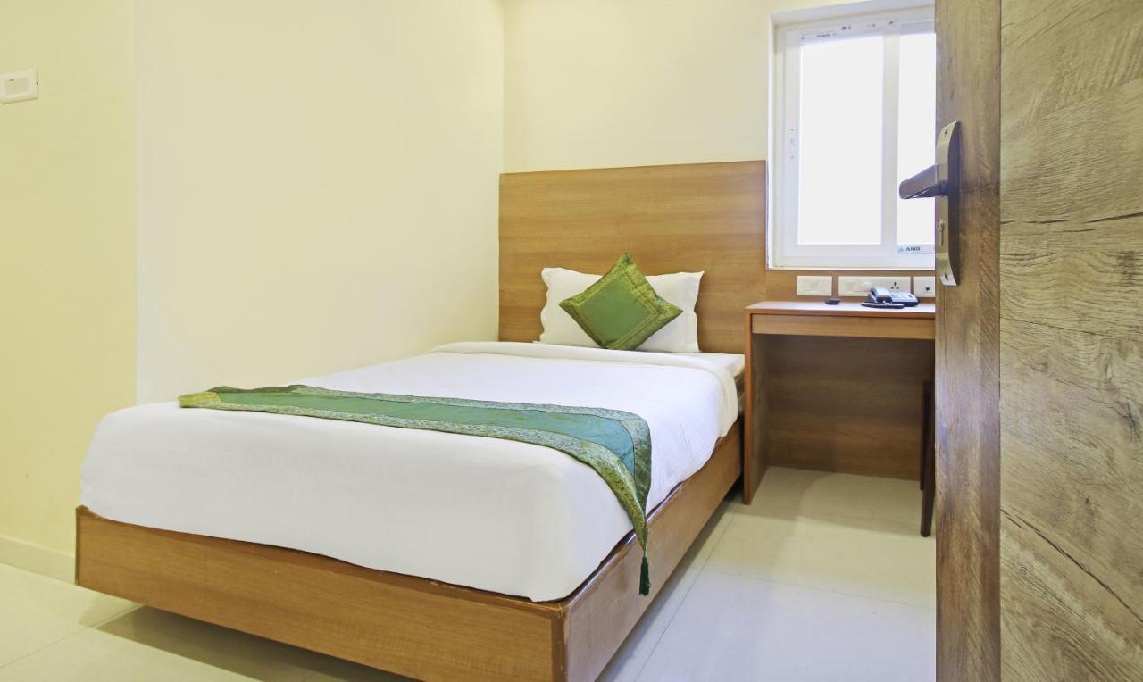 Itsy Hotels Jansi Residency Coimbatore Exterior photo